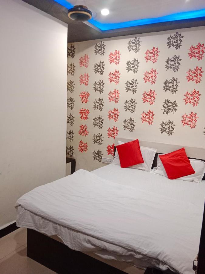 Hotel Nahta Palace ウッジャイン エクステリア 写真